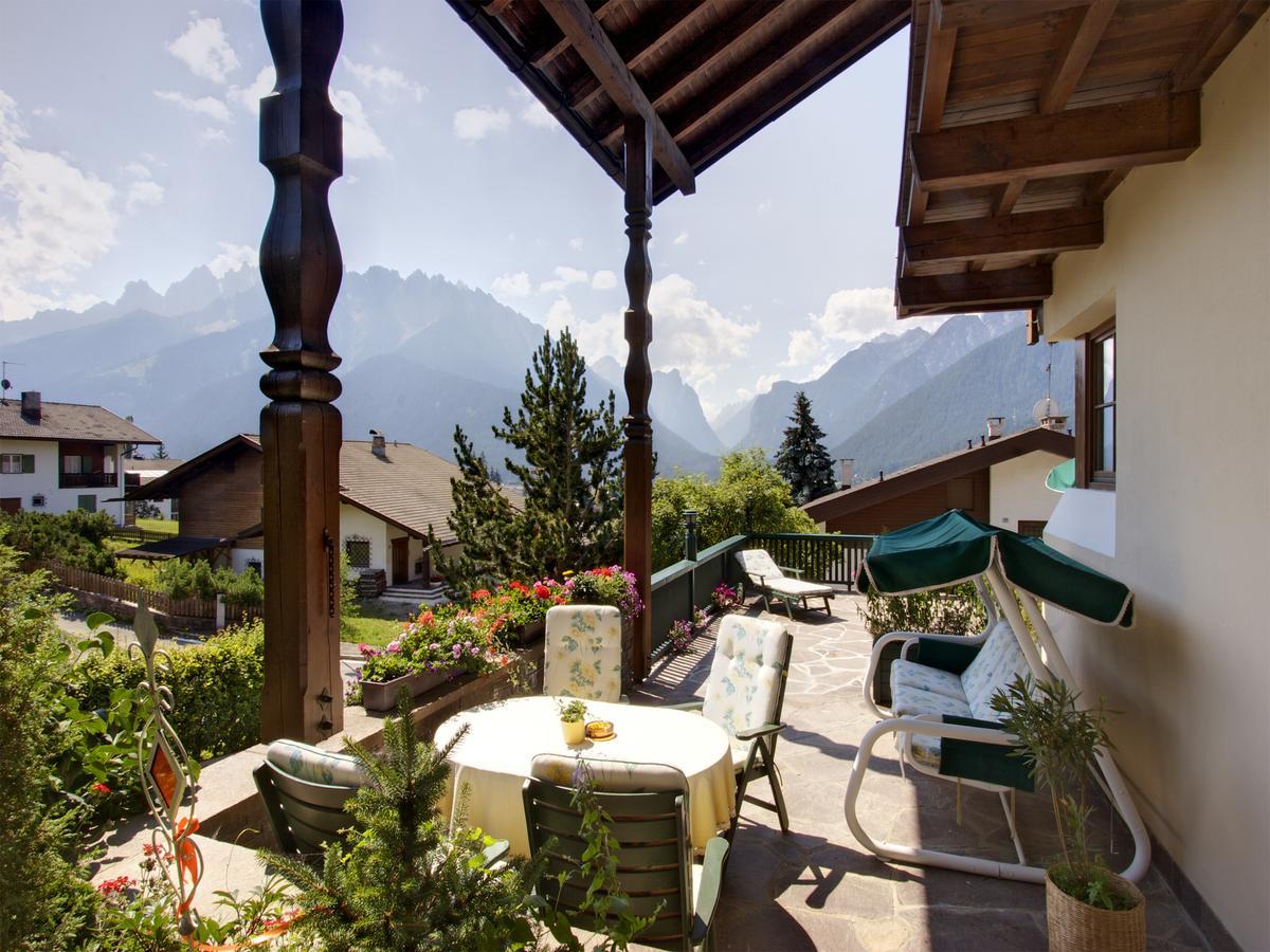 Hotel Panorama Garni Ingrid Dobbiaco Esterno foto